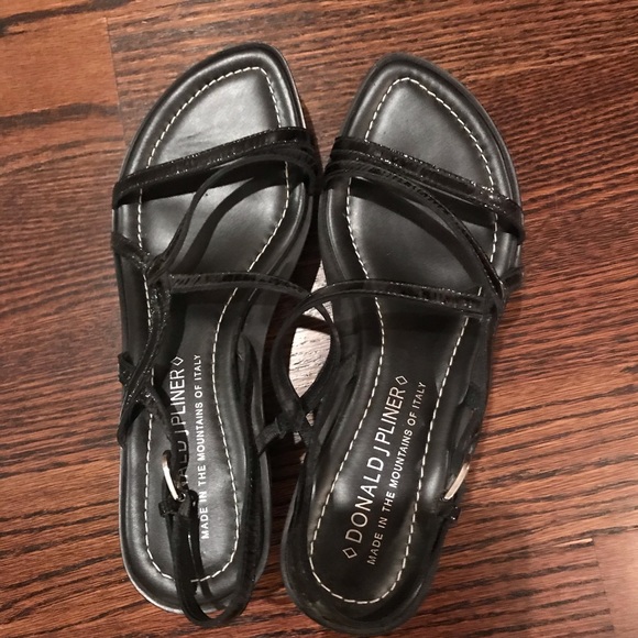 Donald J. Pliner | Shoes | Nwot Donald Pliner Strappy Sandals | Poshmark